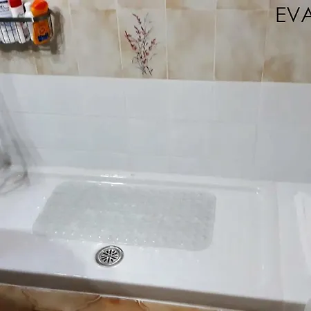 Evas Haus アパート *